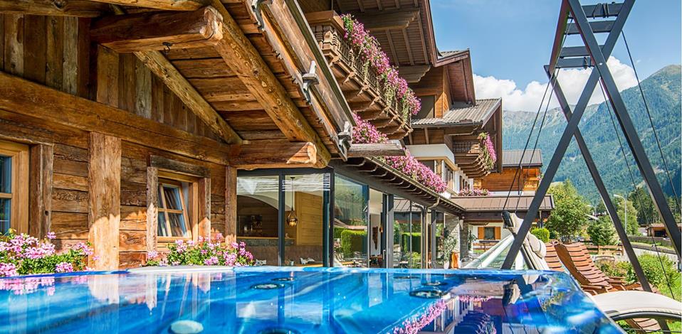 Hotel Rose mit Pool